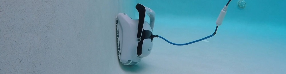 Best Robotic Pool Cleaners for Tiled Pools