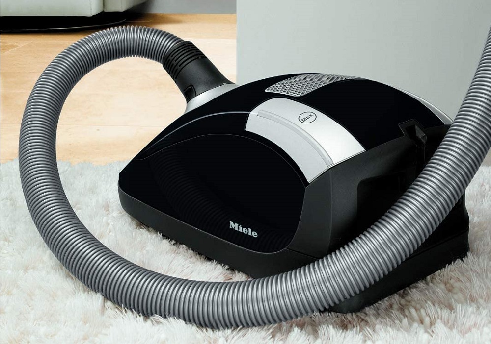 Miele 41CAE005CDN C1 Canister Vacuum Cleaner Review
