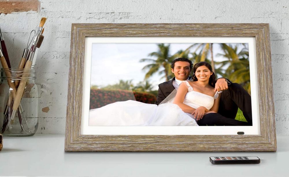 Best Large Digital Picture Frame in 2022