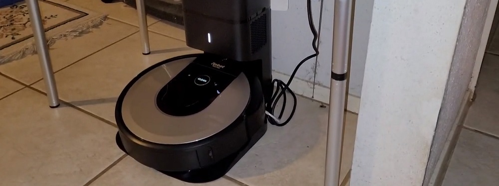 iRobot Roomba i6+ (6550) Robotic Vacuum Review