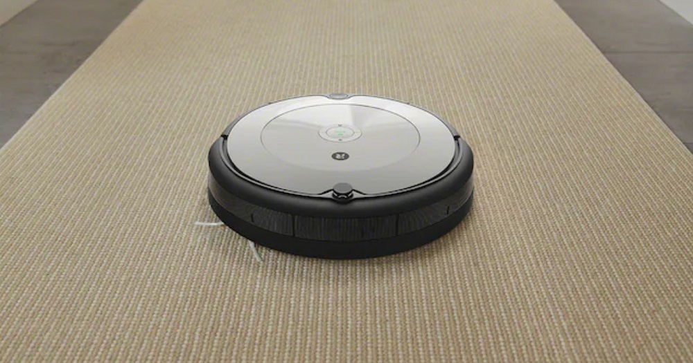 iRobot Roomba 698 Robot Vacuum