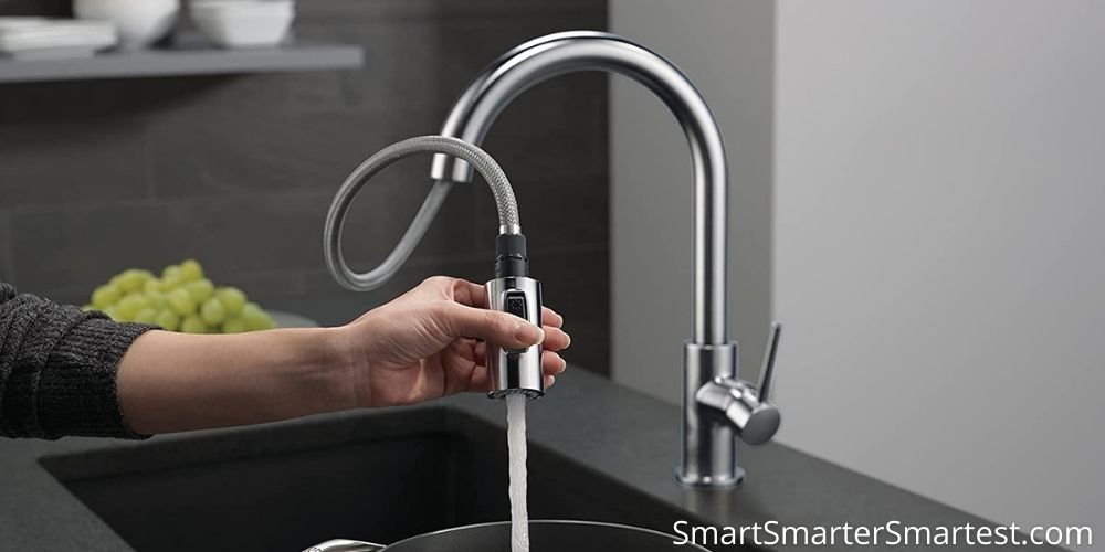 Delta Faucet Trinsic Single-Handle Kitchen Sink Faucet Review
