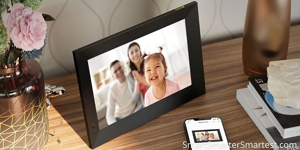 Nixplay Smart Digital Picture Frame Review