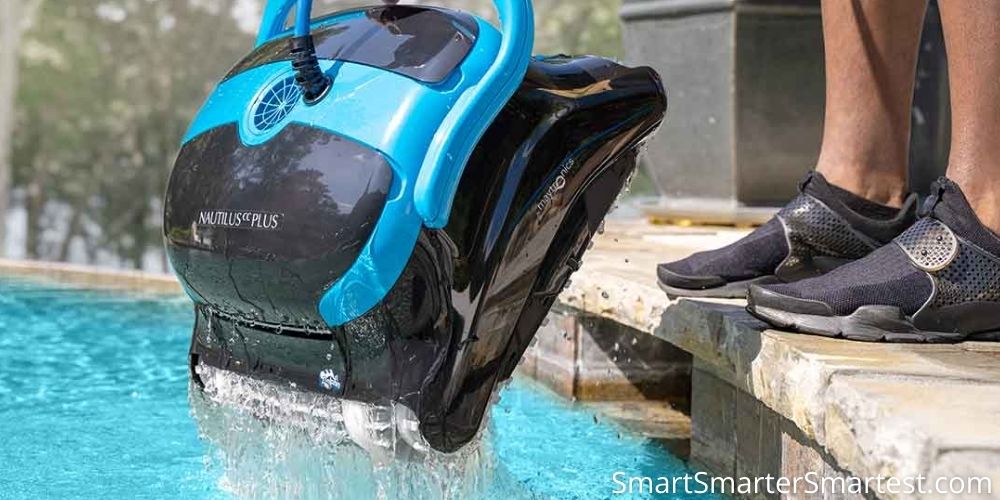 What is the best pool cleaner for leaves?